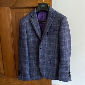 Beautiful blue and grey plaid blazer size 8-Isaac mizrahi